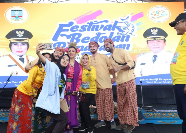 Festival Bedolan Pamarayan Libatkan Warga Asing