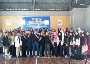 Foto Bersama Lili Romli