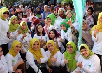 Pengurus Perempuan Tani HKTI Banten foto bersama.