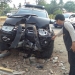 Mitsubishi Pajero menabrak pembatas jalan dan jembatan penghubung di ruas jalan Aat-Rusli (Jalan Lingkar Selatan) Kota Cilegon, Selasa (15/10). FOTO: LUKMAN HAPIDIN/BANTEN POS