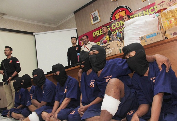 Polda Banten Ringkus Komplotan Perampok Waralaba, Dua dari Tujuh Tersangka Ditembak
