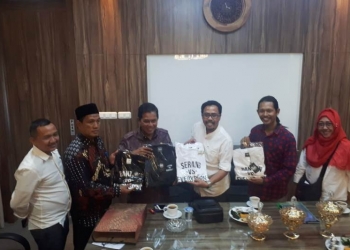 Walikota yang didampingi Kabag Umum Pemkot Serang, A. Syaefullah saat memenrima audiensi Tim Inti BIC / ISTIMEWA