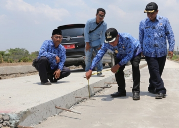 Tak Mau Kecolongan, Syafrudin Bawa Meteran ke Proyek Betonisasi