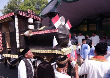 Meriahnya Gebyar Panjang Mulud dan Ngeropok di Kota Serang