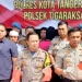 Kapolres Kota Tangerang Kombes Pol Ade Ary Syam Indradi (tengah) bersama jajaran, saat menggelar konferensi pers di halaman Polresta Tangerang / ISTIMEWA