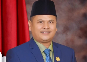 Wakil Ketua Komisi I, Khaeroni