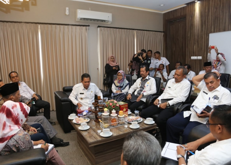 Curhat Soal Kota Metropolis, Walikota Serang : Kantor Aja Di Tengah Hutan