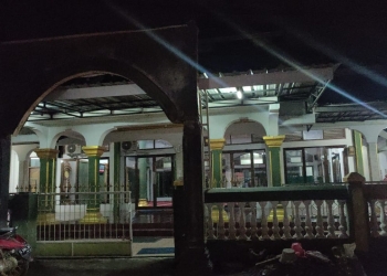 Masjid As-Salam, Kelurahan Sumur Pecung.