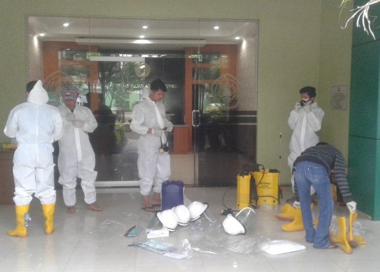 Ada Pasien Positif, Untirta Lakukan Penyemprotan Disinfektan