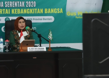 Bacalon Bupati Serang, Ratu Tatu Chasanah saat sedang memaparkan visi misi di PKB melalui teleconference, Jumat (12/6)