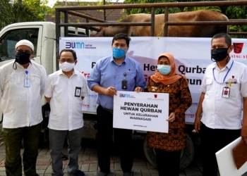 Penyerahan hewan qurban PT Krakatau Steel
