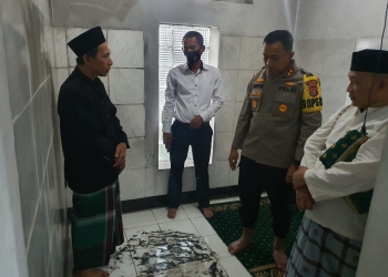 ODGJ Bakar Tempat Imam Masjid Al-Falah Petir