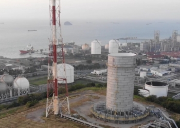 Enclosed Ground Flare (EGF) atau teknologi suar tanpa asap di komplek petrokimianya di Cilegon, Banten.