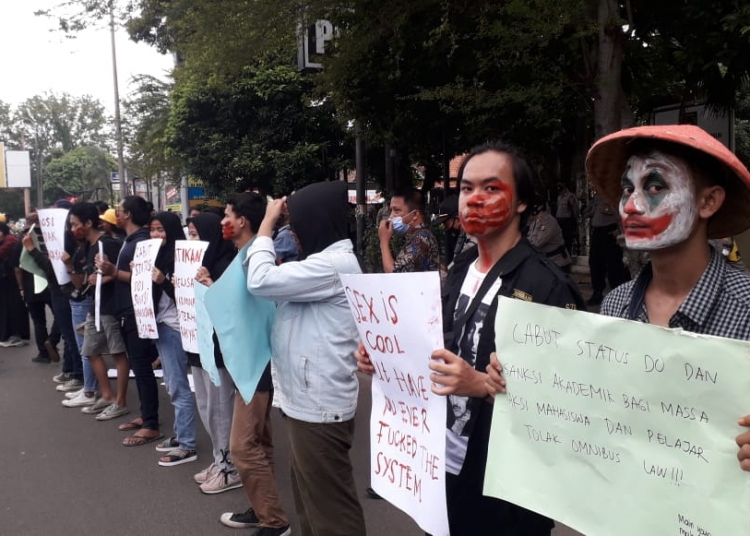 Setelah Eksekutif dan Legislatif, Giliran Kepolisian Dioncog Mahasiswa