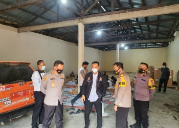Amankan Logistik Pilkada, Kapolres Serang Periksa Gudang hingga Tempat Pelipatan Kertas Suara