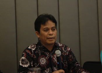 Rektor Institut Teknologi dan Bisnis Ahmad Dahlan Jakarta (ITB-AD), Dr. Mukhaer Pakkanna