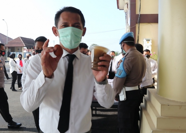 Gugus Tugas Covid-19 Polres Serang Diberi Extra Puding