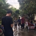 Sejumlah anak tengah bermain ditengah banjir yang terjadi di kawasan perumahan Bumi Ciruas Permai beberapa waktu lalu. (Foto : Istimewa // Internet)