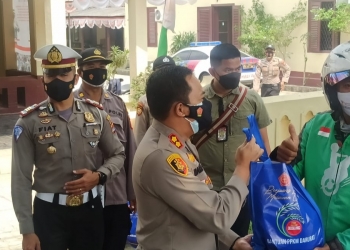 Kapolres Percepat Pembagian Paket Sembako Kepada Pedagang dan Pekerja Informal