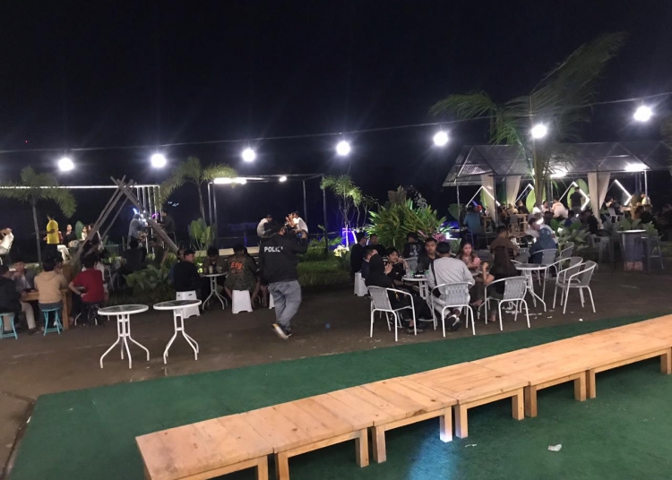 Pemerintah Jangan Tebang Pilih, Ada Kafe Buka Sampai Tengah Malam