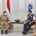 Wakil Walikota Cilegon Sanuji Pentamarta (kiri) saat berbincang bersama Gubernur DKI Jakarta Anies Baswedan, di Balai Kota Pemprov DKI Jakarta, Selasa (26/10/2021) / ISTIMEWA