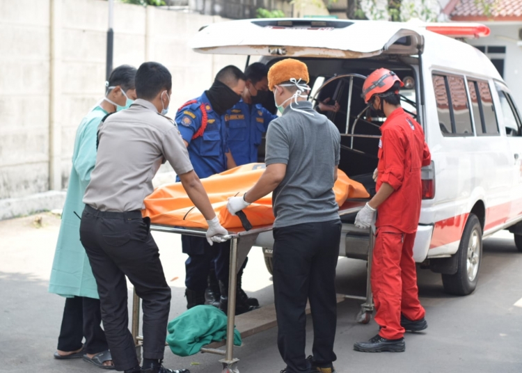 Sesosok Mayat Pria Ditemukan di Kali Bayur