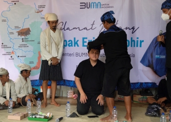 Lewat Petunjuk dan Firasat, Erick Thohir Jadi yang Pertama Digelari Dulur Baduy