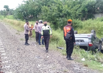 Diduga Terobos Palang Pintu Kereta, Pengemudi Suzuki Ertiga Luka Parah Akibat Diseruduk Kereta