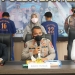 Kabid Humas Polda Banten, AKBP Silitonga memberikan keterangan soal penahanan dua aktivis buruh terkait peristiwa penerobosan ruang kerja Gubernur Banten, Rabu (22/12) lalu.