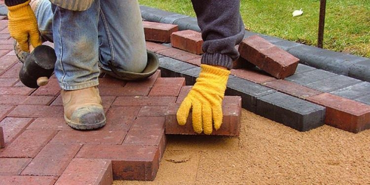 Anggota DPRD Sebut Proyek Pavingblock di Baksel Banyak Kejanggalan