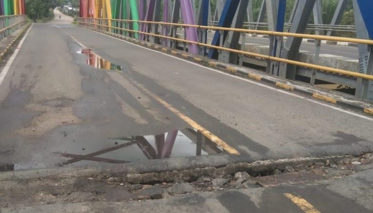 Kondisi Jalan dan Jembatan Saketi-Malingping Sudah Banyak Rusak dan Belum Diperbaiki
