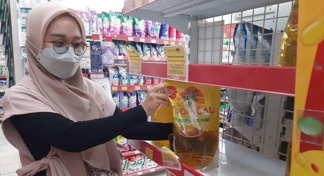 Tidak Ingin Rugi, Pedagang di Pandeglang Terpaksa Jual Migor Rp19 Ribu