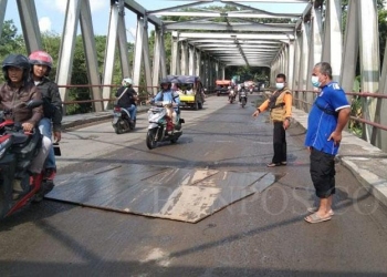 Kondisi jembatan By Pass yang mengalami kerusakan