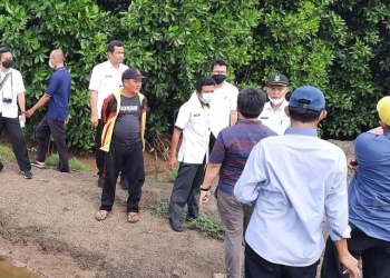 Tim DKPP dan Disporapar Kabupaten Serang saat meninjau lokasi di Desa/Kecamatan Tanara pekan kemarin.