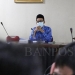 Kepala Diskominfosatik Kabupaten Serang, Anas Dwi Satya Prasadya, bersama tim KAMI saat melakukan penilaian dan penyamaan persepsi di Aula Tb Saparudin, Kamis (17/2).