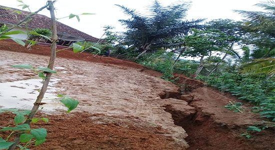 Warga Cikulur Terdampak Pergerakan Tanah Akan Direlokasi
