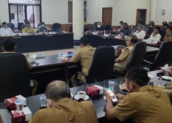Suasana RDP di Ruang Rapat DPRD Kota Cilegon, Senin (14/2). LUKMAN HAPIDIN/BANTEN POS