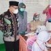 Pj Sekda Kabupaten Pandeglang, Taufik Hidayat saat meninjau pelaksanaan vaksinasi anak usia 6-11 tahun.