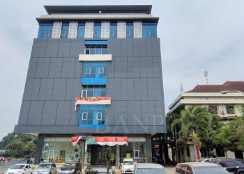 Tampak depan Gedung Graha Edhi Praja./ LUKMAN HAPIDIN/BANTEN POS
