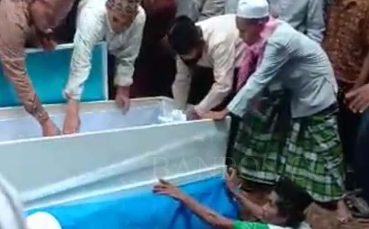 Jenazah Jamaludin Korban KKB Papua Dimakamkan di Rangkasbitung