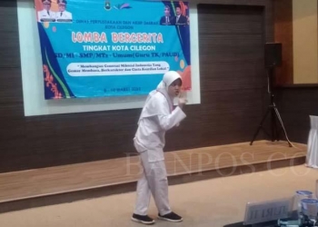 Salah satu peserta lomba bercerita tingkat Kota Cilegon yang digelar DPAD Kota Cilegon, Selasa (8/3). LUKMAN HAPIDIN/BANTEN POS