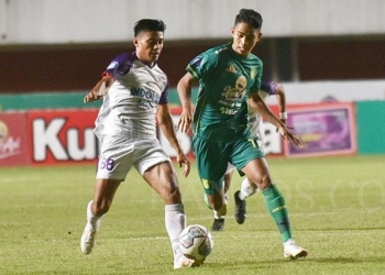 Persita saat melawan Persebaya di putaran pertama BRI Liga 1 di Sleman, Yogyakarta.