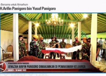Prosesi pemakaman Anggota Wantimpres Arifin Panigoro. (Foto: Tangkapan layar)