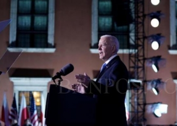 Presiden AS Joe Biden saat berpidato di Royal Castle, Warsawa, Polandia, Sabtu (26/3). (Foto: Istimewa)