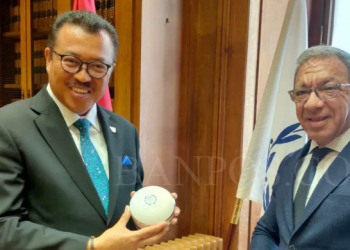 Dubes Rudy Alfonso (kiri) bersama Presiden International InterParliamentary Union, Duarte Pacheco. (Foto KBRI Lisabon)
