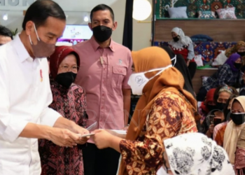 Gercep Salurkan BLT Migor, Presiden Puji Kemensos