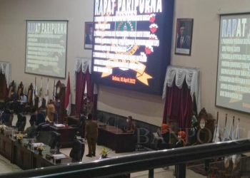 Sidang Paripurna DPRD Banten, Selasa (5/4/2022).