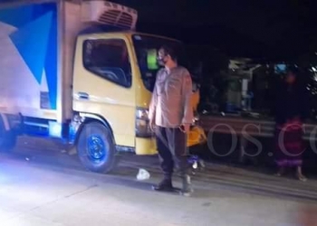 Scoopy Bonceng Balita Diseruduk Truk