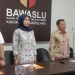 Ketua Bawaslu Pandeglang, Ade Mulyadi Bersama anggota.