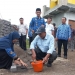 Lurah Panggungrawi, Neneng Agustini didampingi Ketua Pokmas Ahmadin dan Camat Jombang (berpeci) launcing program Salira DPWKel tahun 2022 di Link Solokan RT 02/03, Jum'at (17/6/2022).